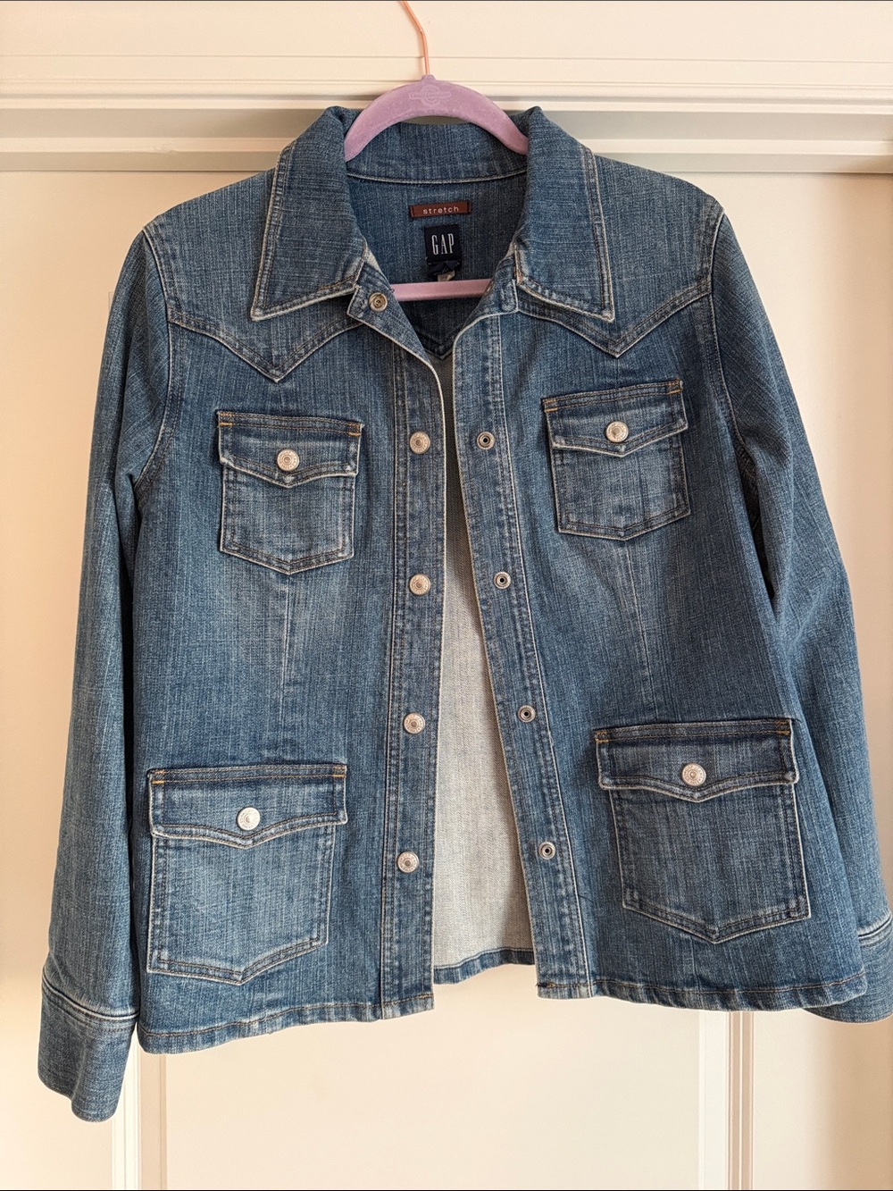 GAP Women's Medium Blue Denim Trucker Jacket